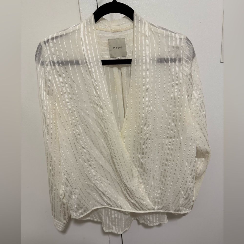 Mason By Michelle Mason Off White Silk 3/4 Sleeve Woman’s Blouse. Size 6.